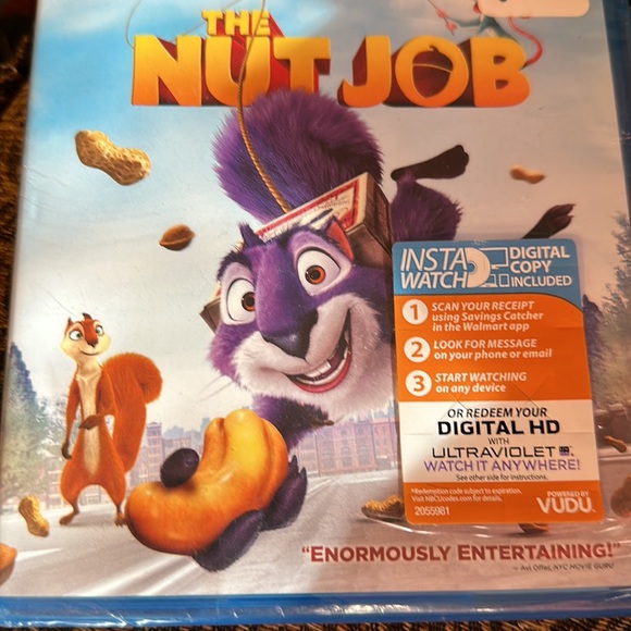 THE NUT JOB NWT BLU Ray +DVD + DIGITAL HD ULTRAVIOLET NTSB format for USA - Picture 3 of 6
